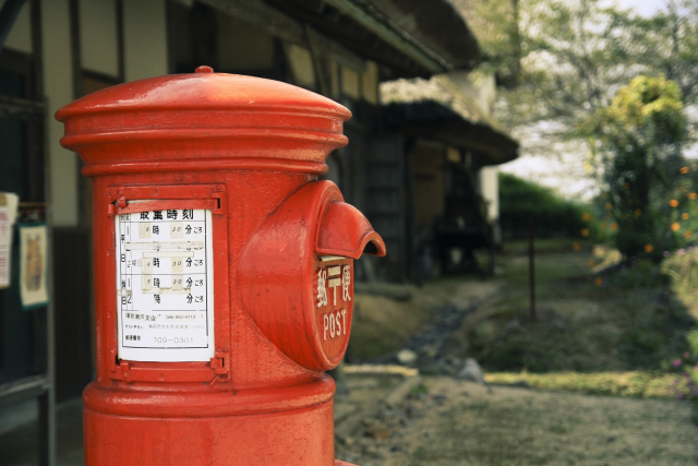 レトロな郵便ポストの魅力とは？郵便ポストの歴史について紹介します